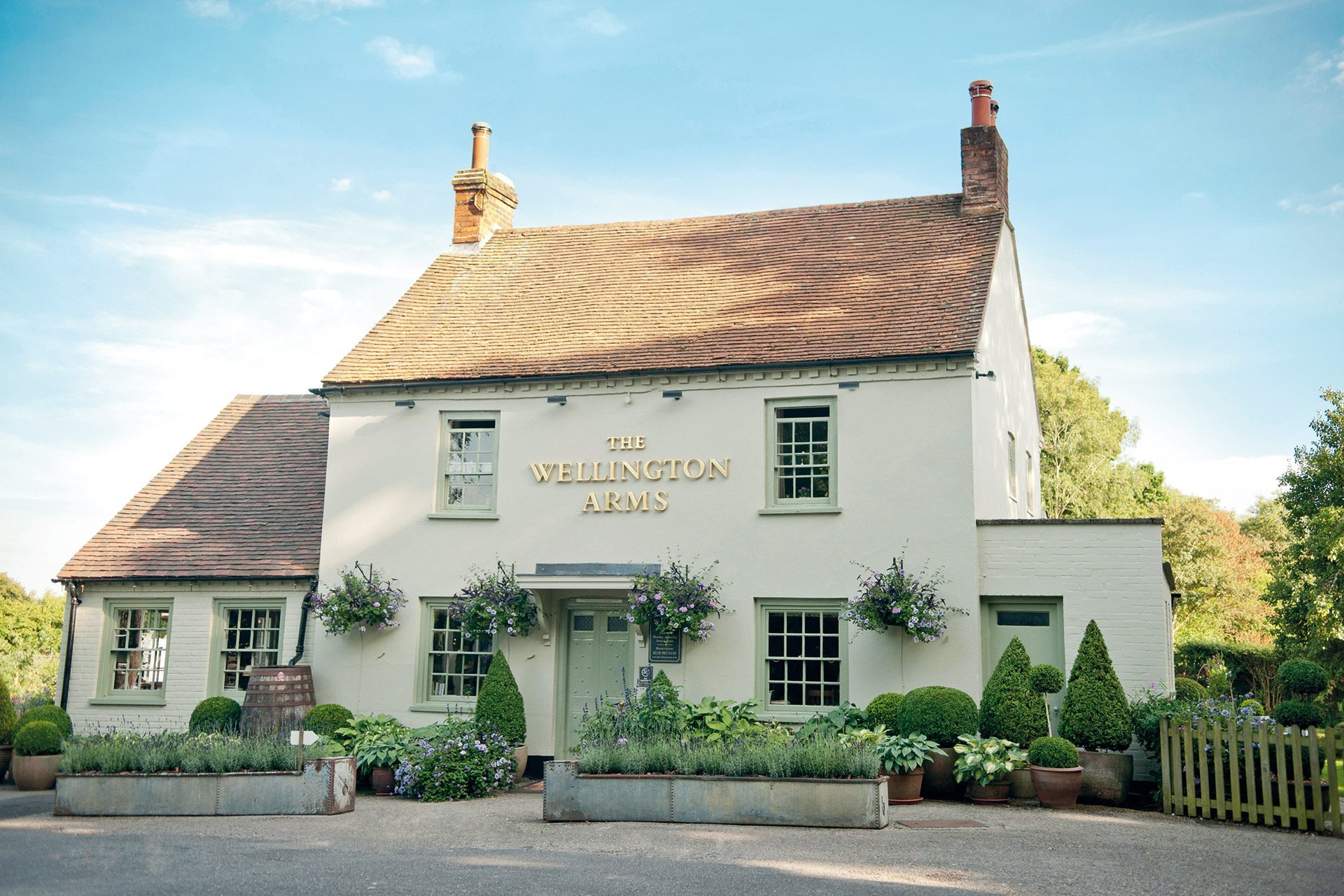 The Wellington Arms Front