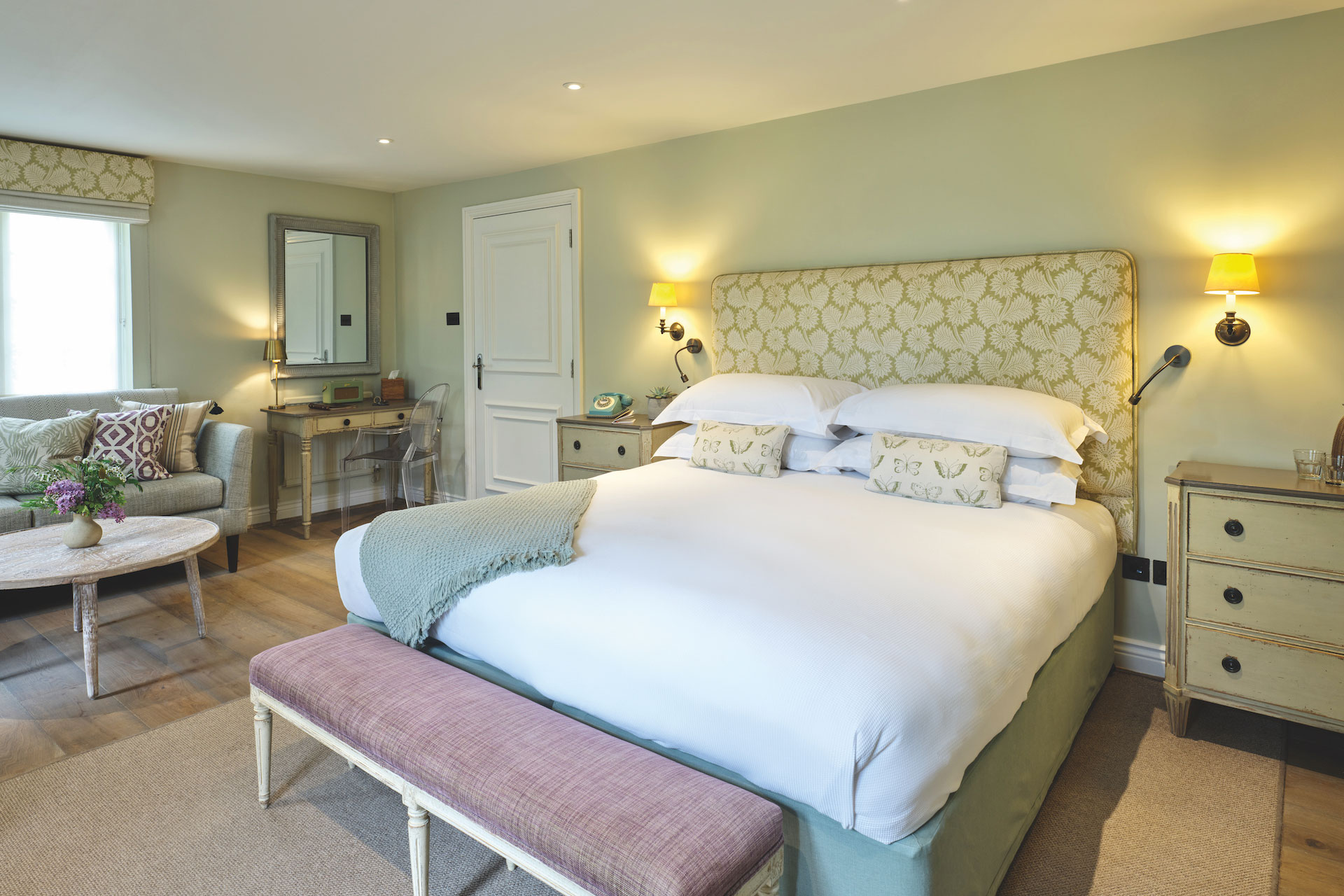 Calcot & Spa bedroom