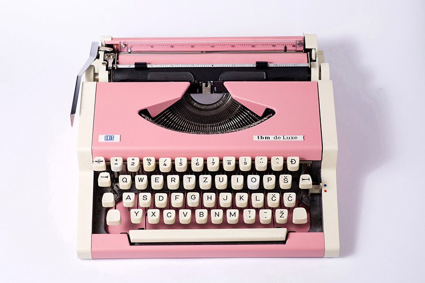 Pink Typewriter UNIS tbm Olympia Traveller De Luxe, Etsy, TuTuVintageBeautiful