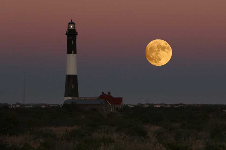 How To See The Supermoon