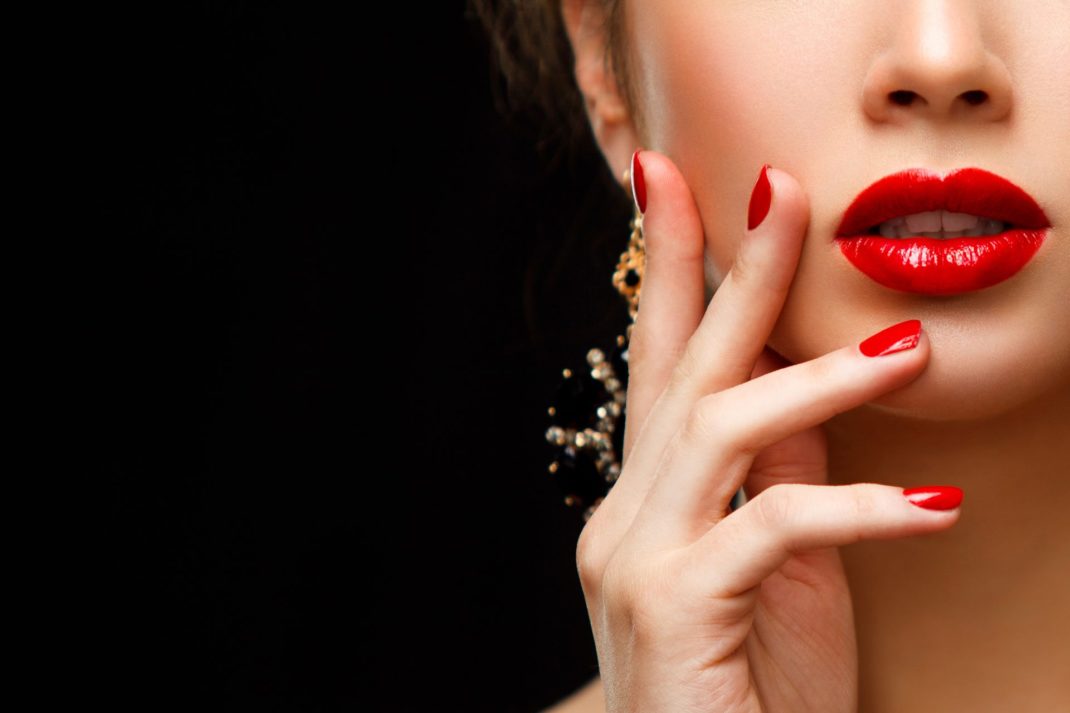 Red Lip Gloss Tutorial