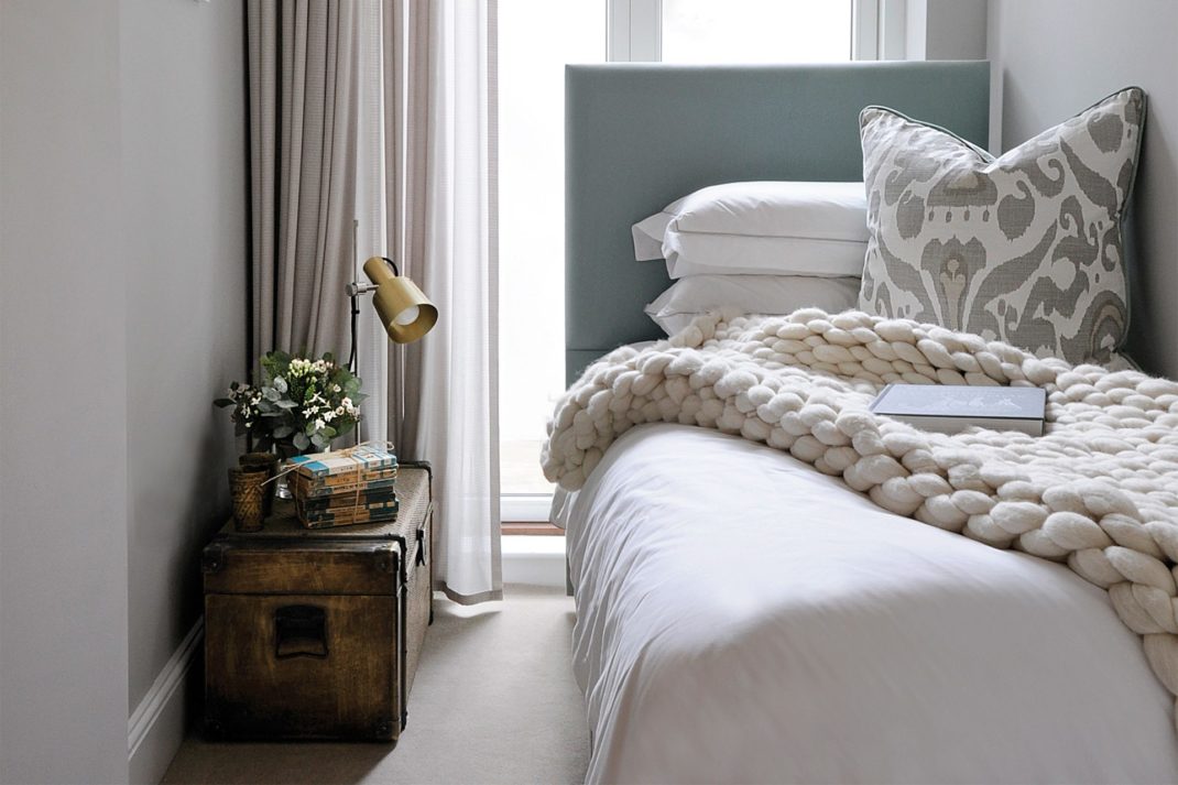 TH2 Small Spaces Bedroom Storage