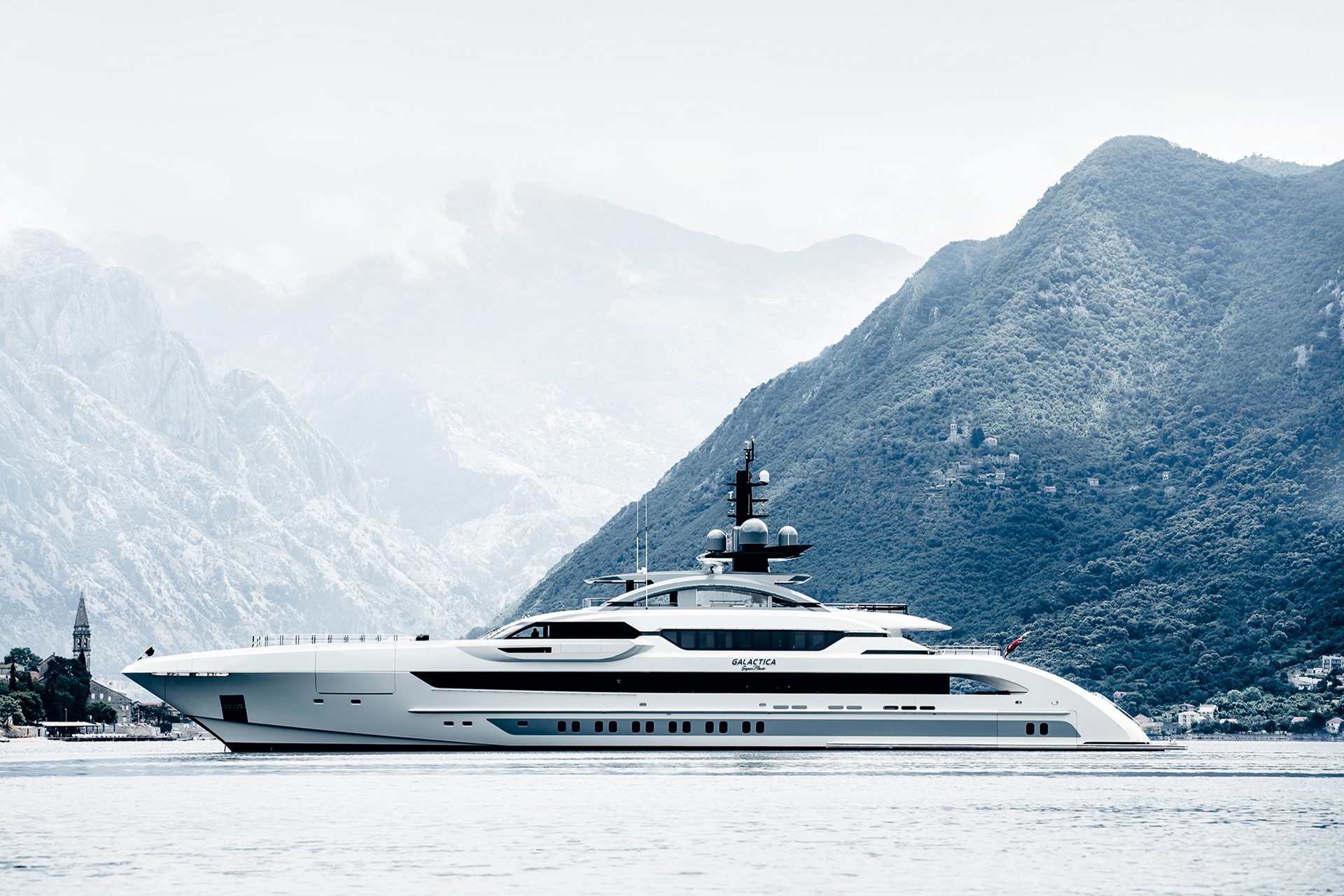 hessen yacht