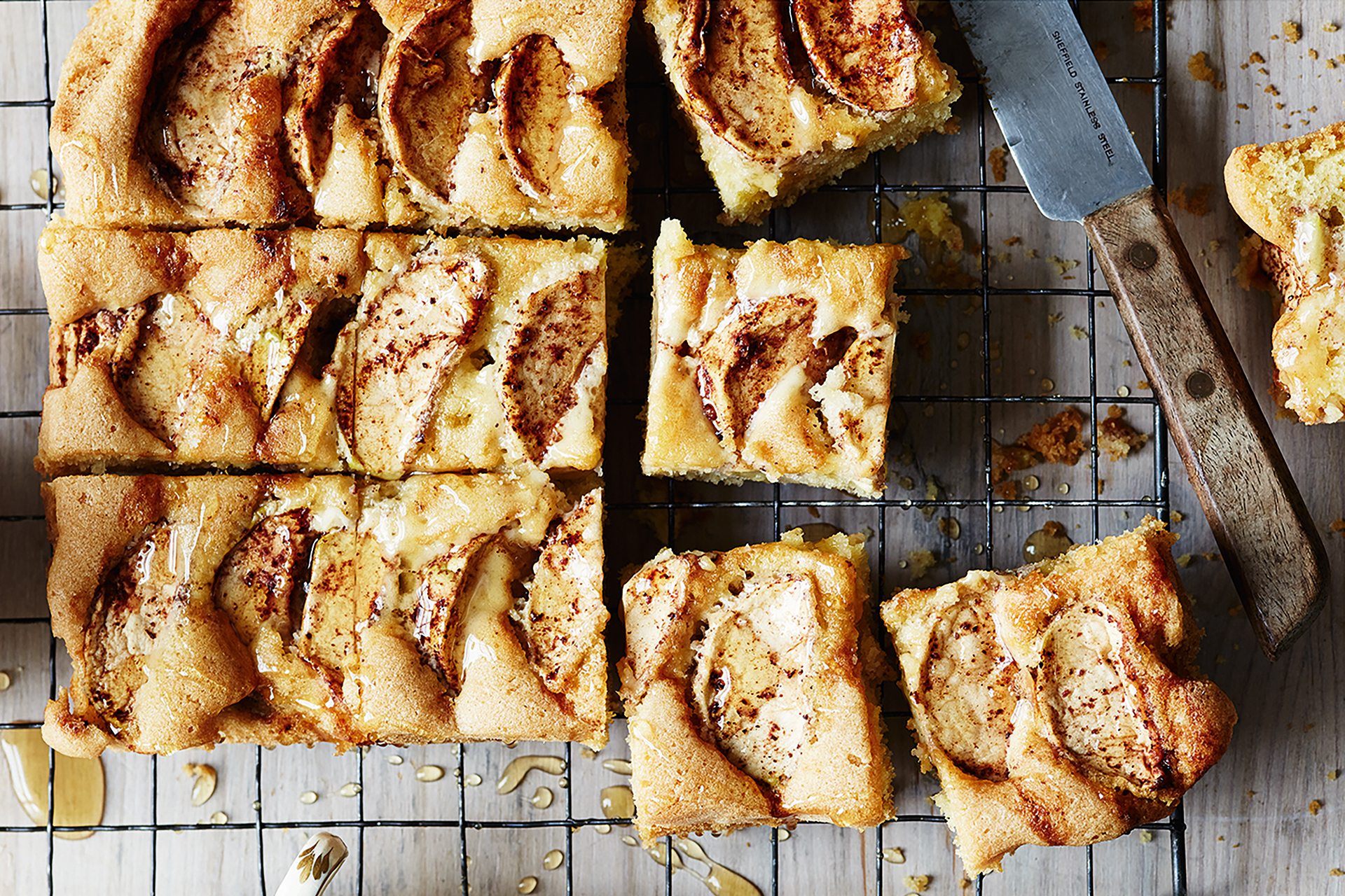 honey and apple cake