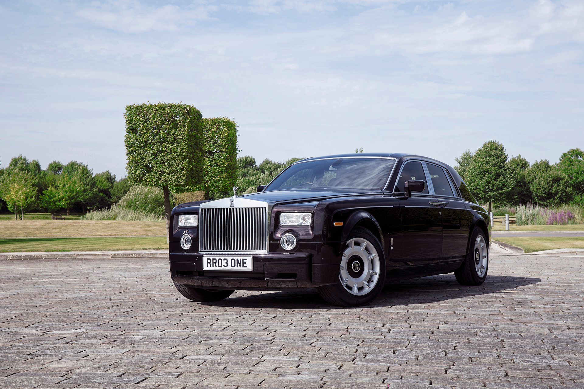 RollsRoyce once used by the QUEEN is set to sell for 2 MILLION   Expresscouk