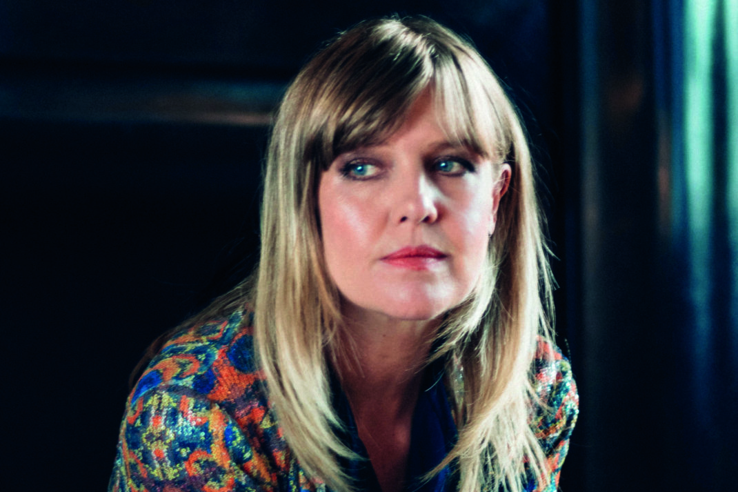Ashley Jensen c. Alexandra Dao2