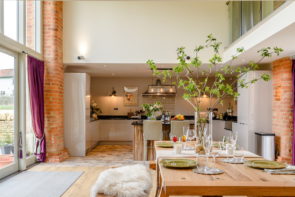 The Treshing Barn, Lincoln