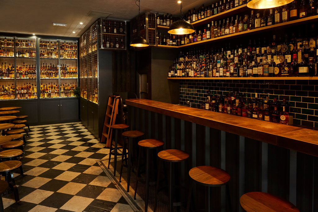 Milroys of Spitalfieds (cocktail bars in London)