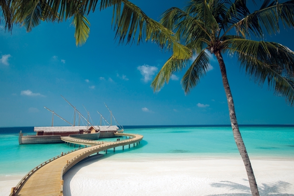 Elizabeth Hurley Takes The Maldives