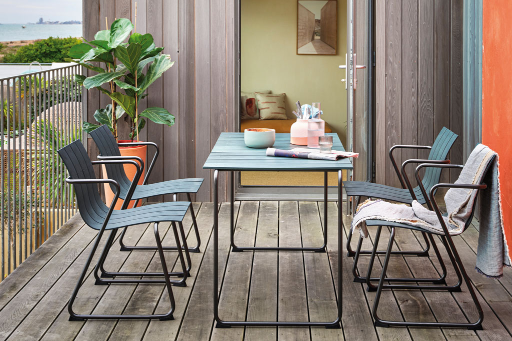 Mater table and chairs