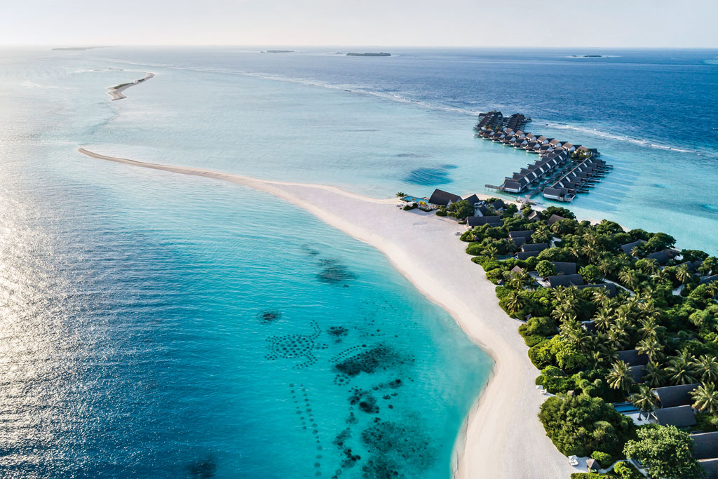 Four Seasons Resort Maldives at Landaa Giraavaru