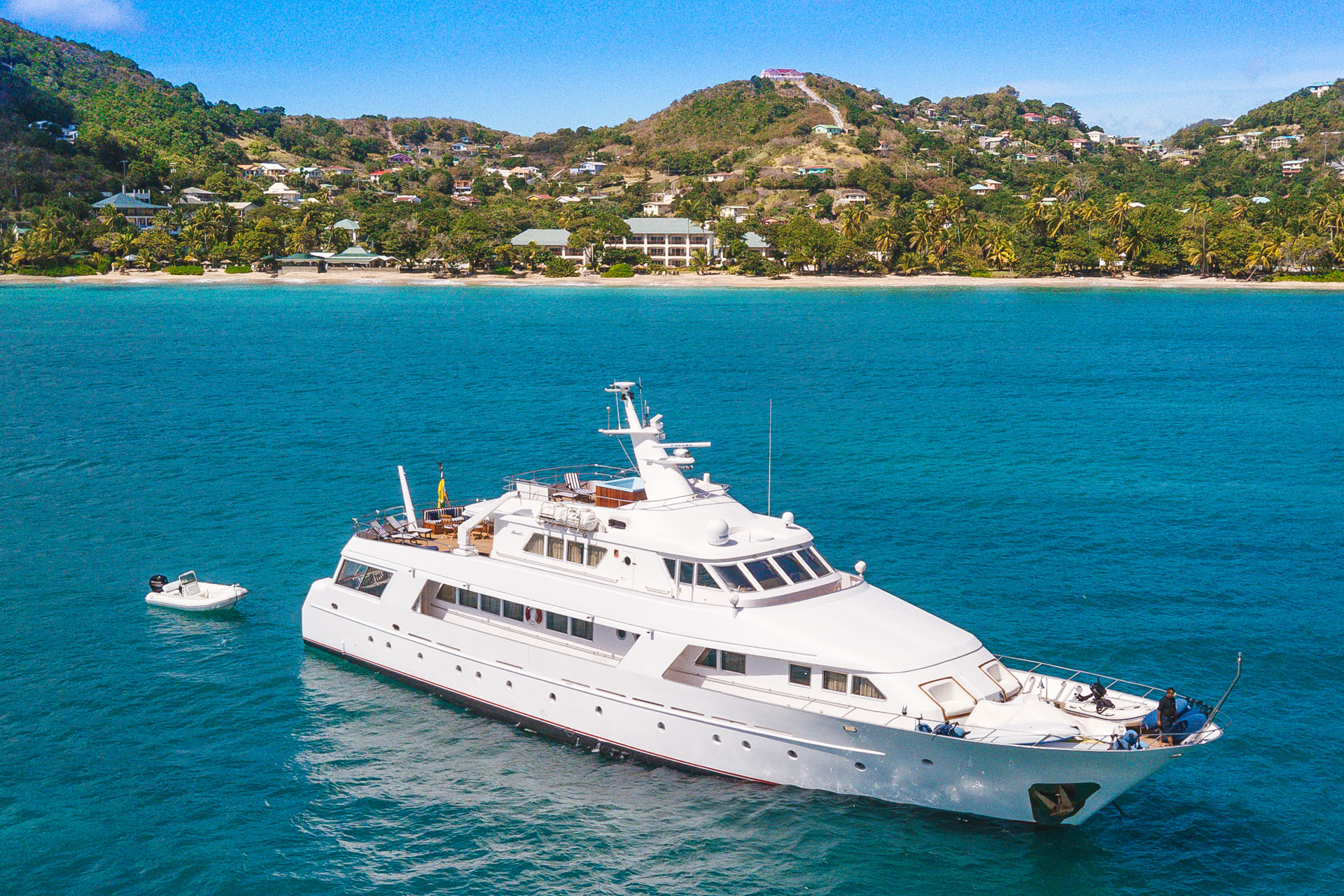 Bequia Beach Yacht Charter