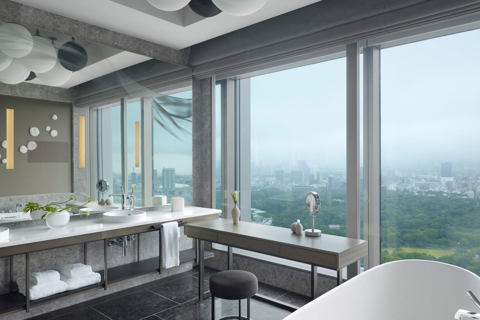 Four Seasons Hotel Tokyo at Otemachi