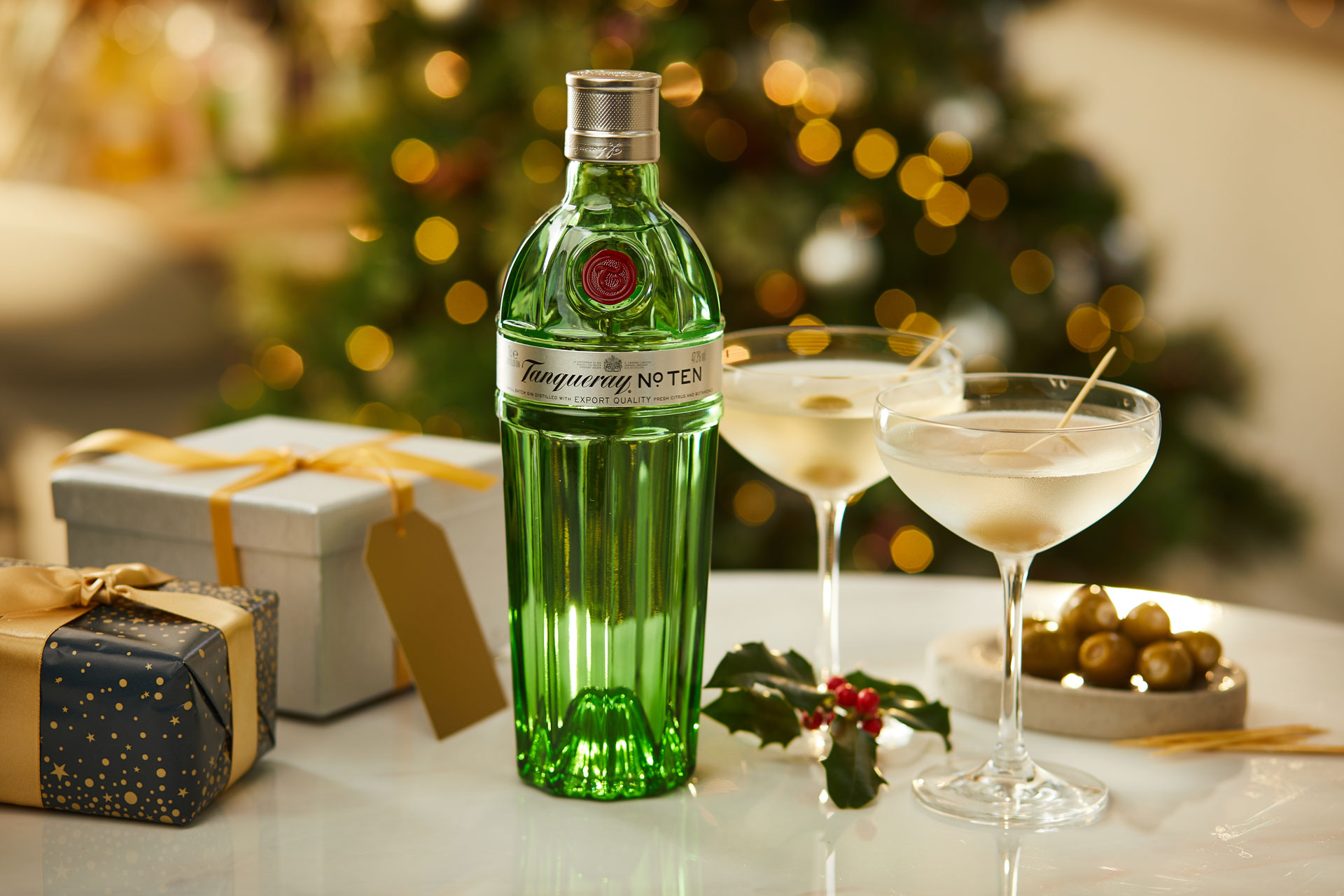 Tanqueray Gin - Dry Festive Gin Fizz