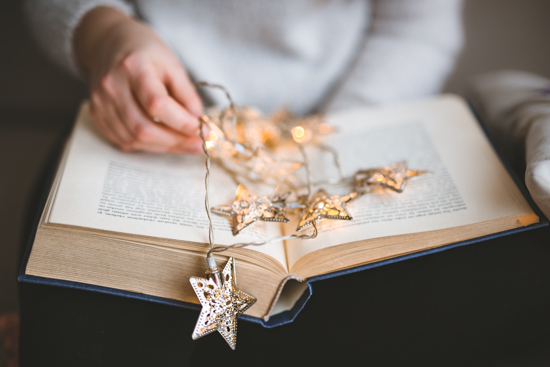 gift guide for book lovers