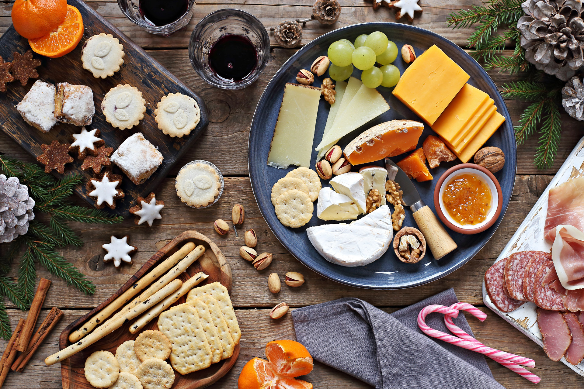 How To Create The Ultimate Christmas Cheeseboard