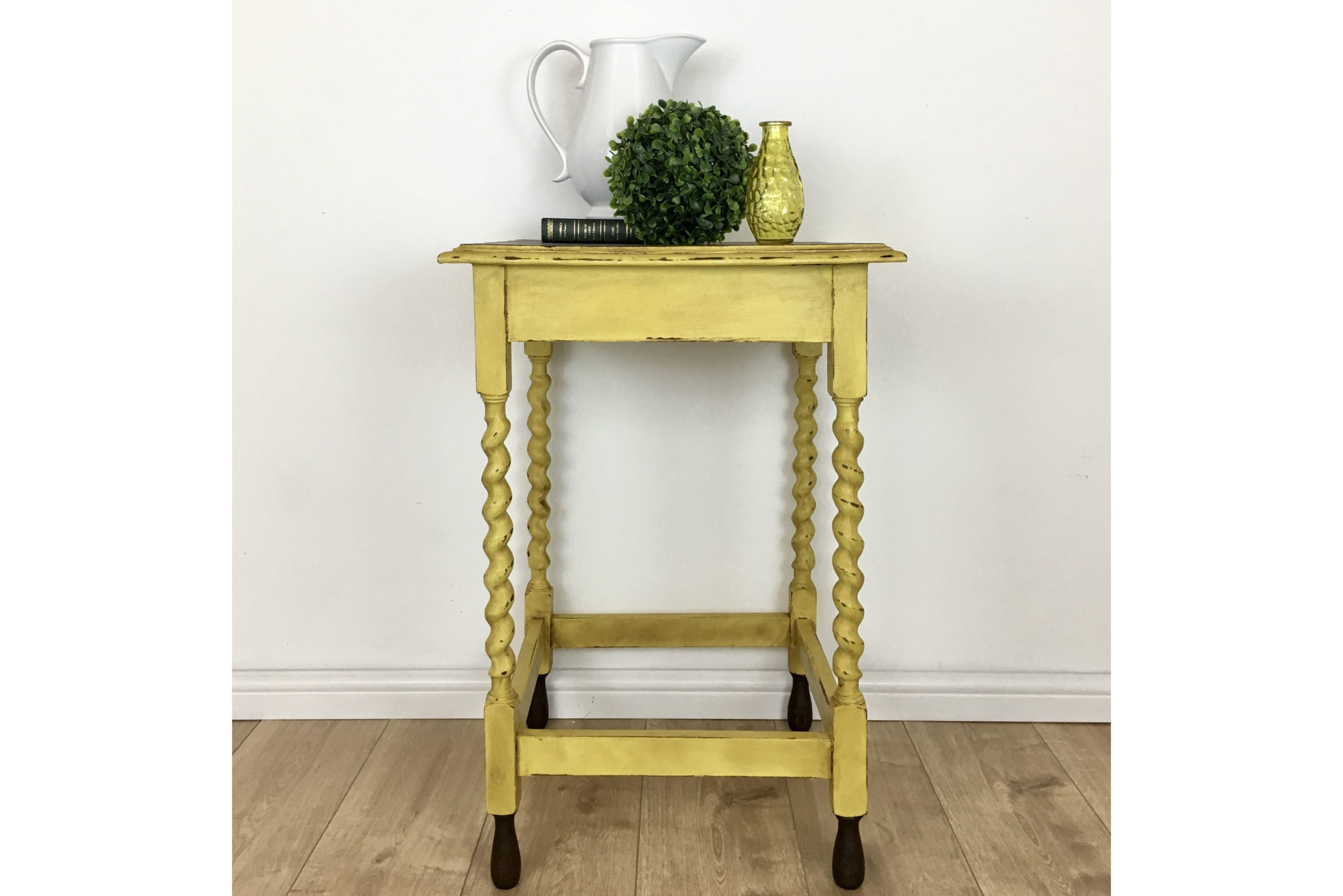 Vinterior barley twist leg side table in yellow