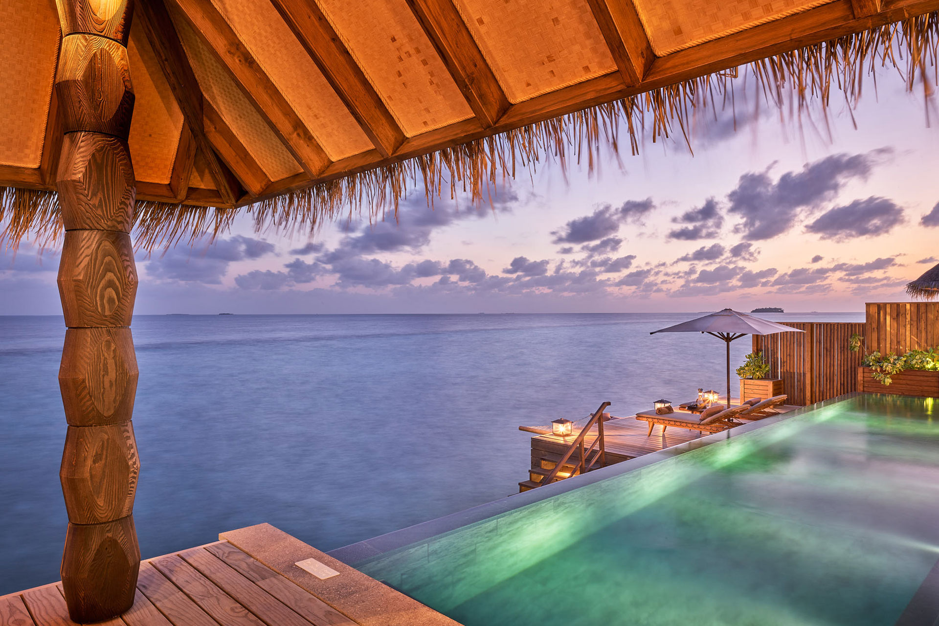 Sunset Luxury Water Villa, Joali Maldives