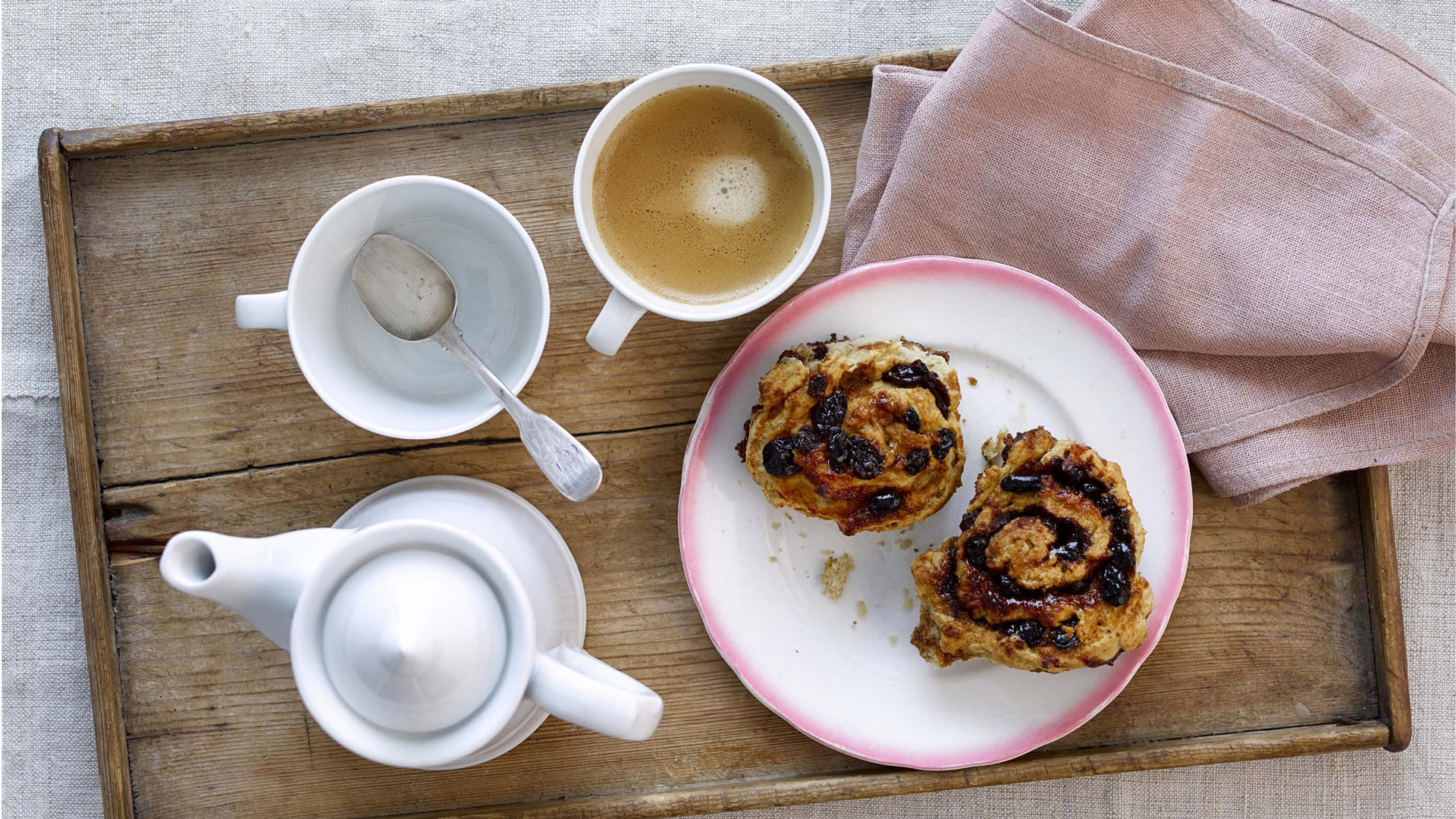 The Contented Vegan: Sweet Sunday Rolls