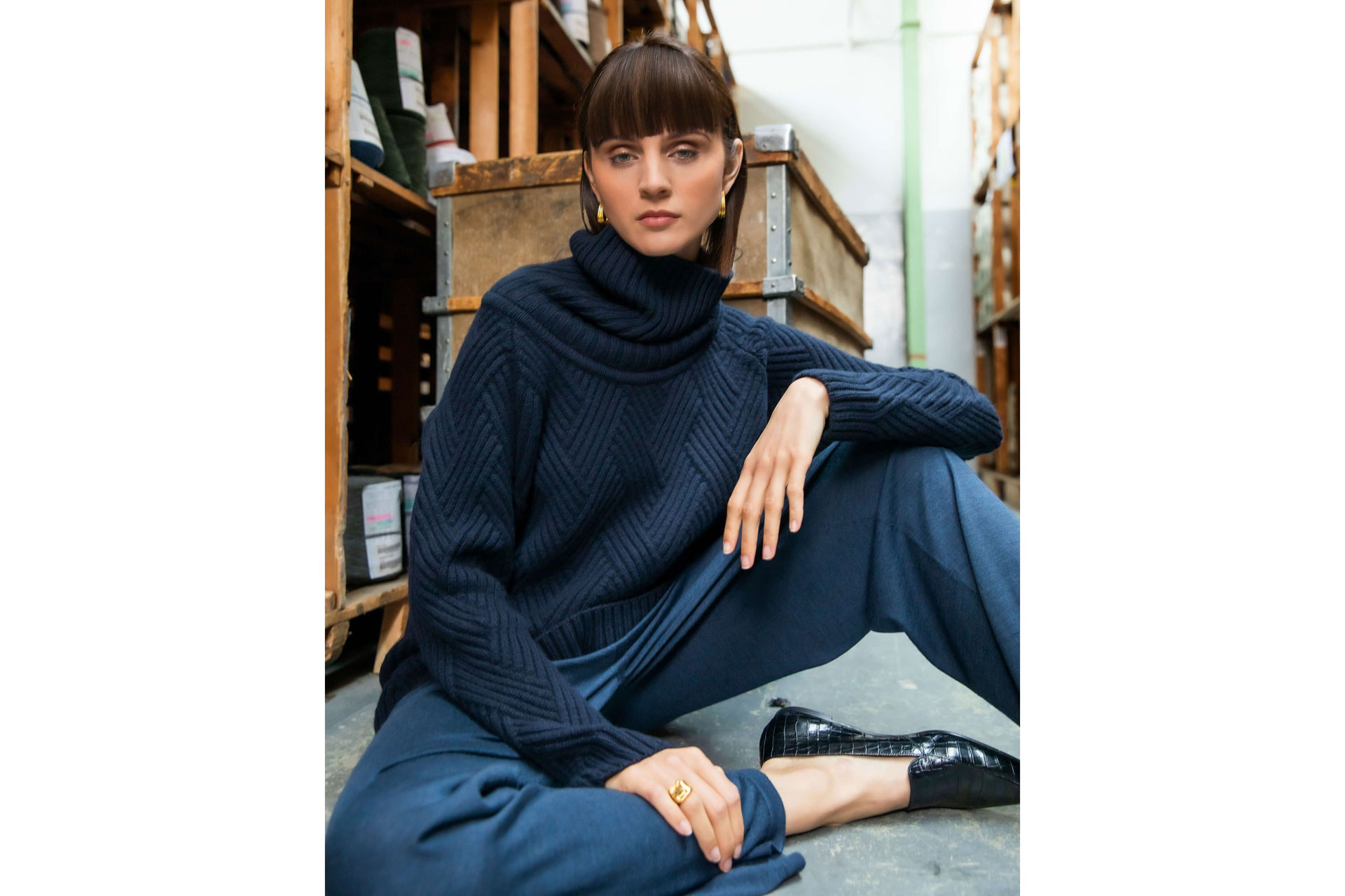 Johnstons Of Elgin Ashling Lattice Rib Cashmere Jumper In Dark Navy