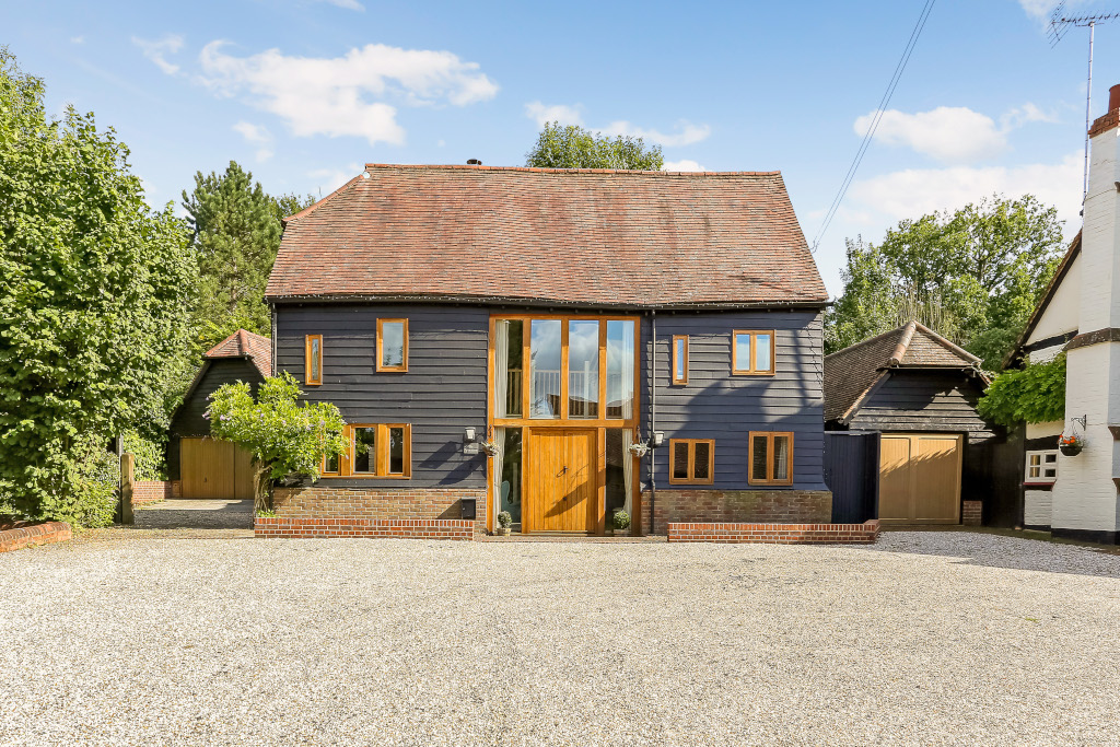 Blagrove Lane, Wokingham, Berkshire black barn conversion property