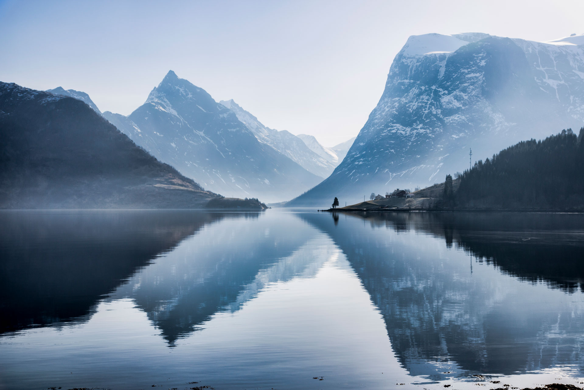 Hjørundfjord