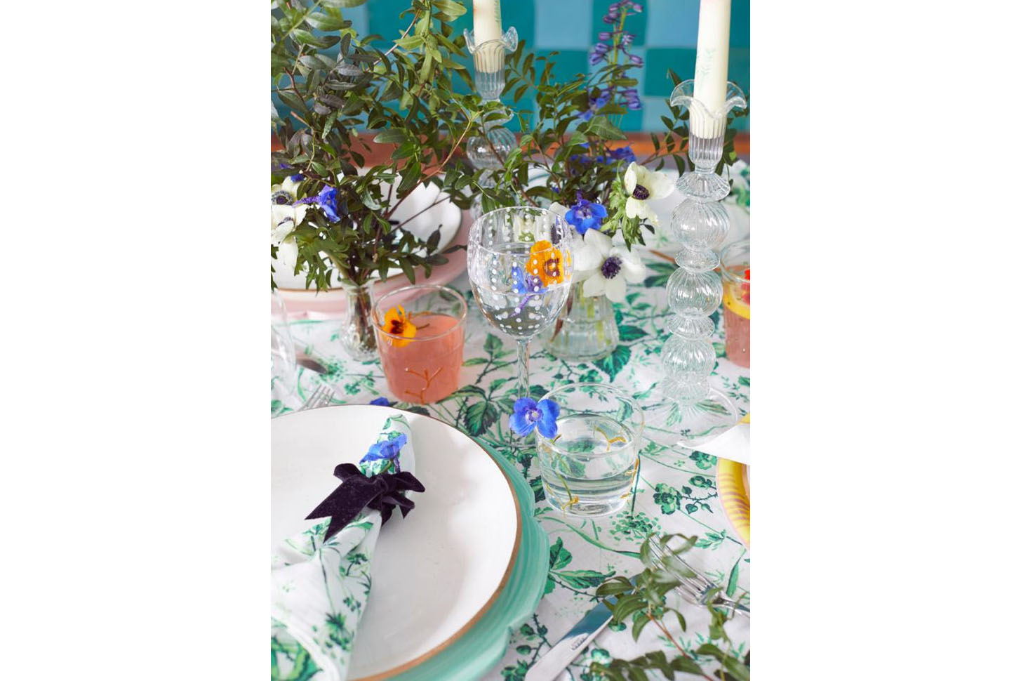 Molly Simmonds Amelia Duncan tablescaping