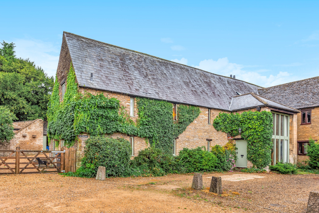 Upper Swinley Farm, Stanton St Quintin, Wiltshire barn conversion wisteria clad property 