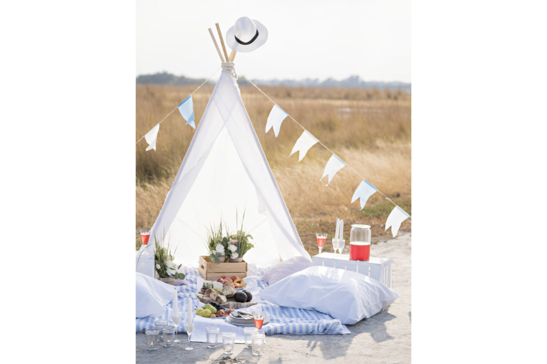 Beach tipi