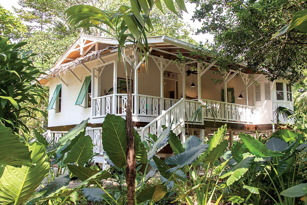 Hotel Aguas Claras Casa Coral