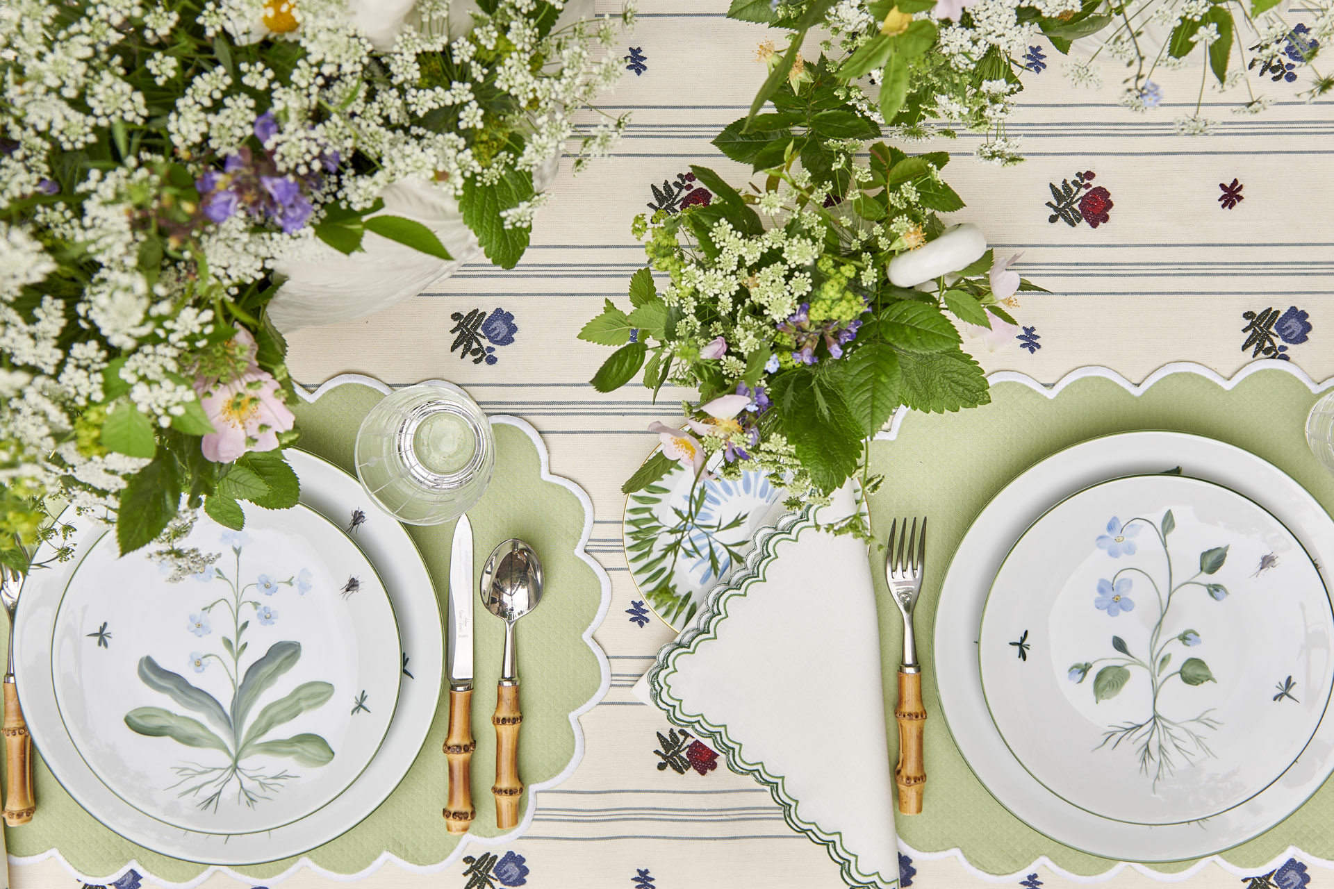 Bonadea green tablescape