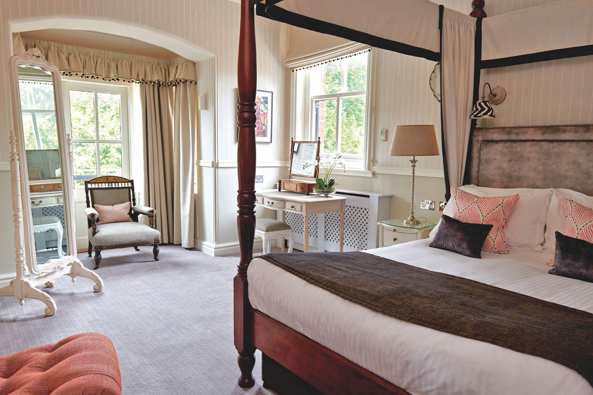 Careys Spa bedroom