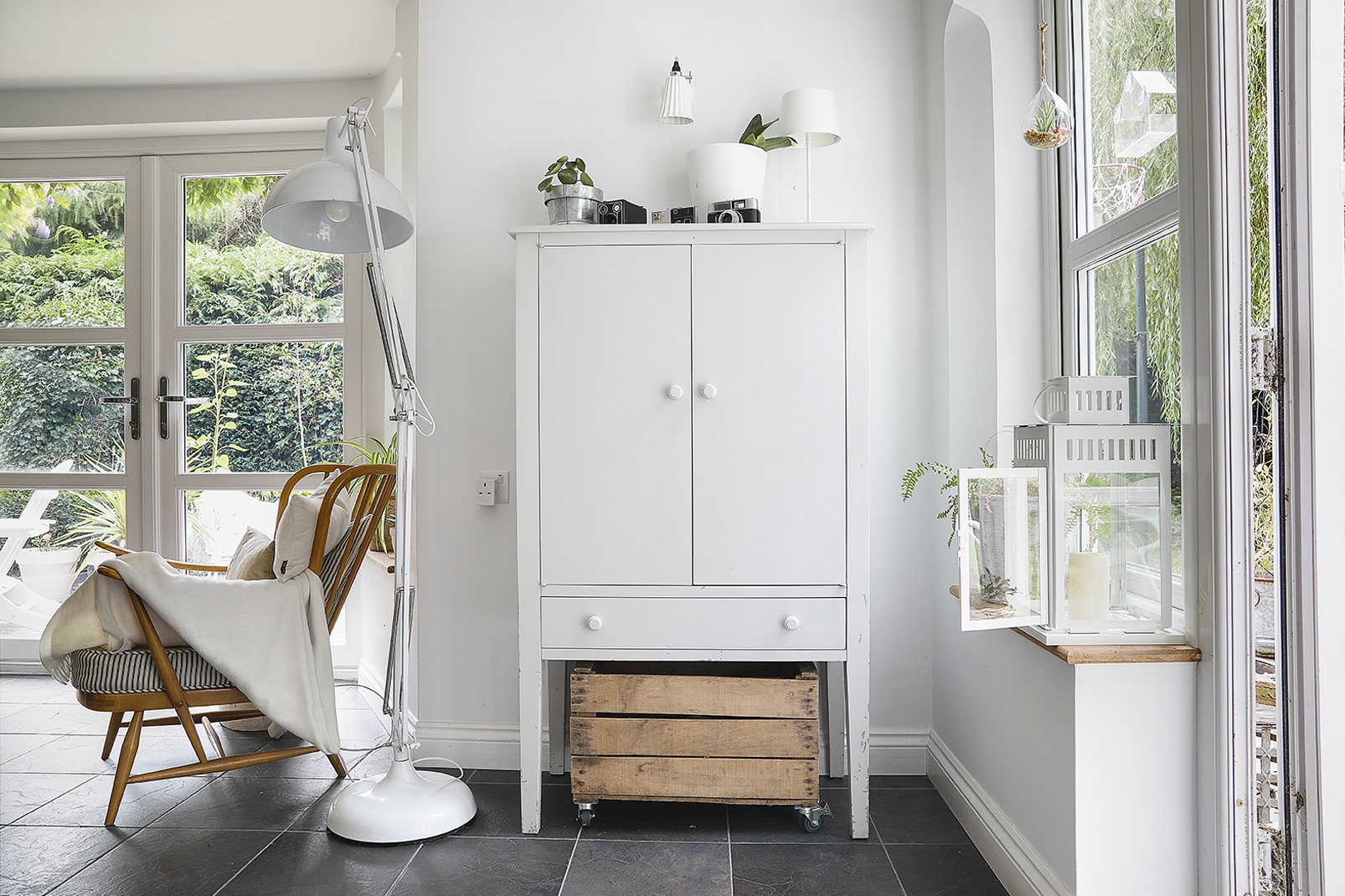 Lynne Lambourne dresser