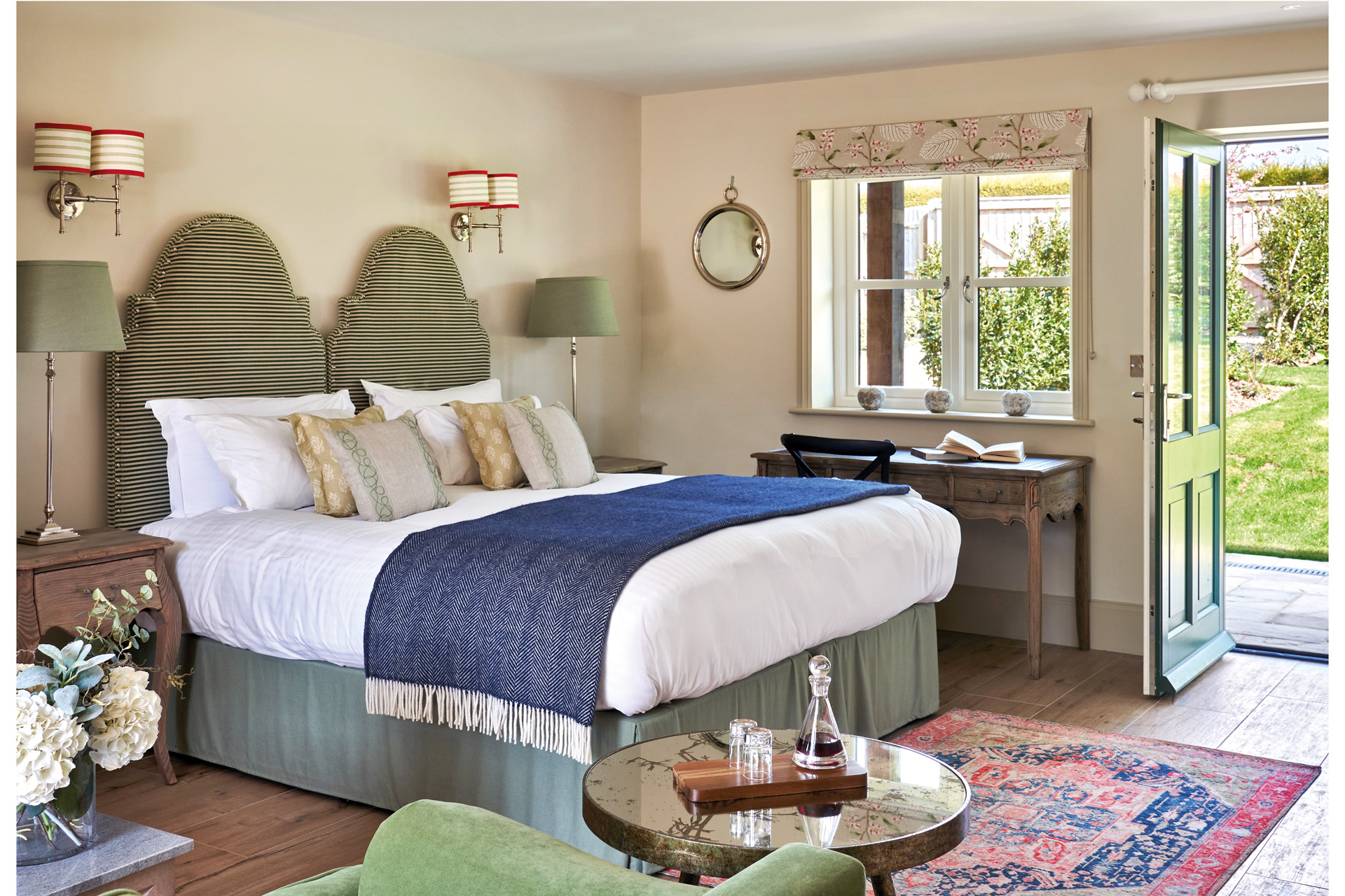 A bedroom at Montagu Arms