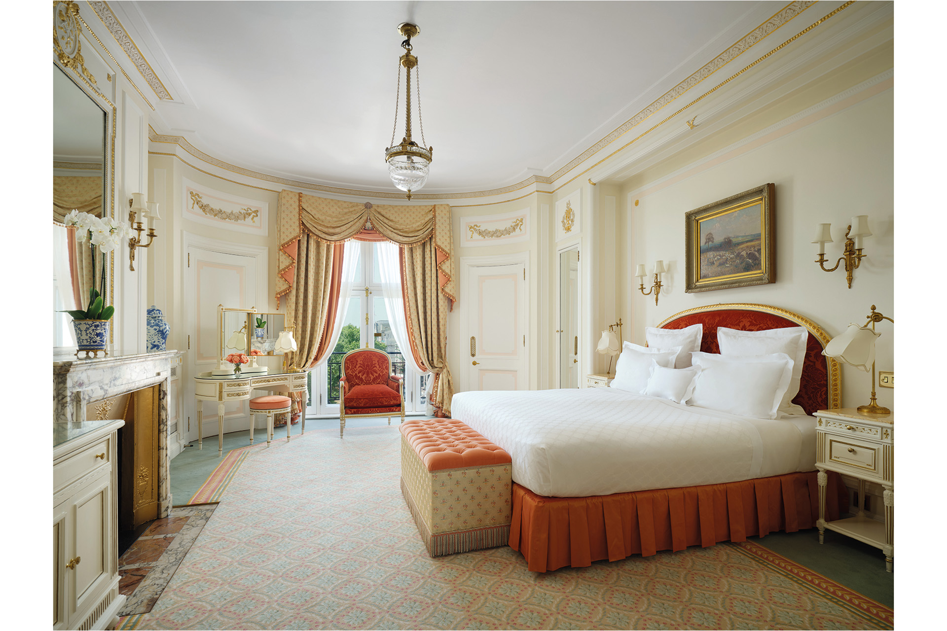 The Ritz The Deluxe Suite Bedroom