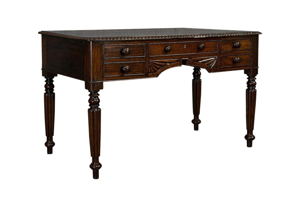 Dark Academia - Antique writing desk
