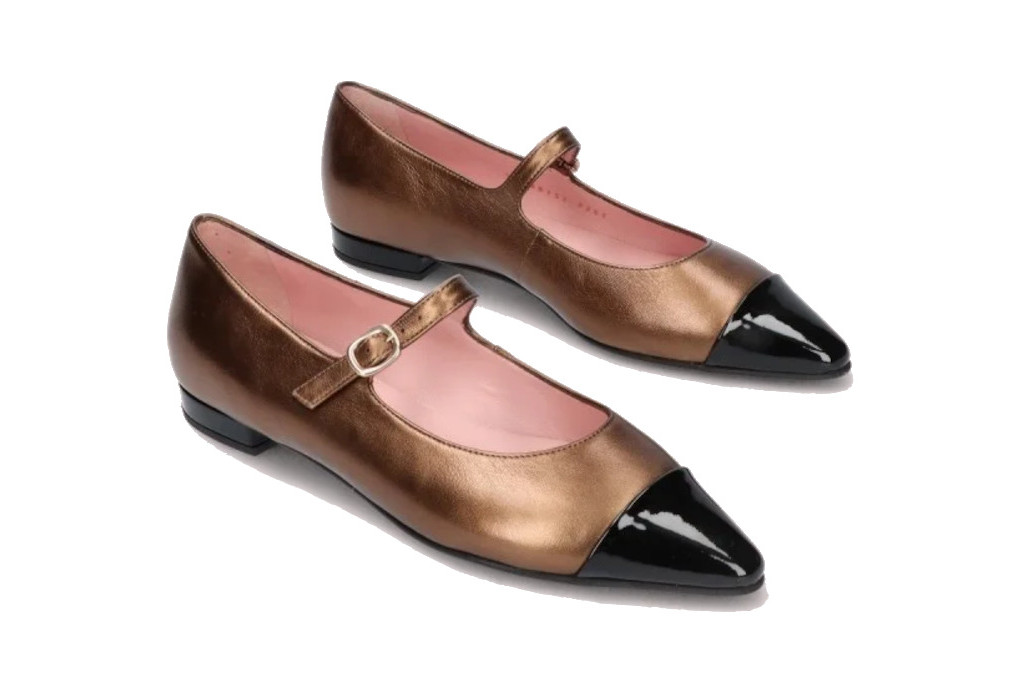Gold ballet flats