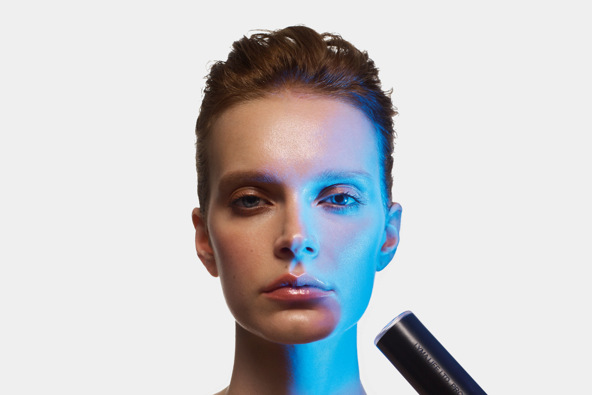 The Inbetweeners: Facial Gadgets for Glowing Skin