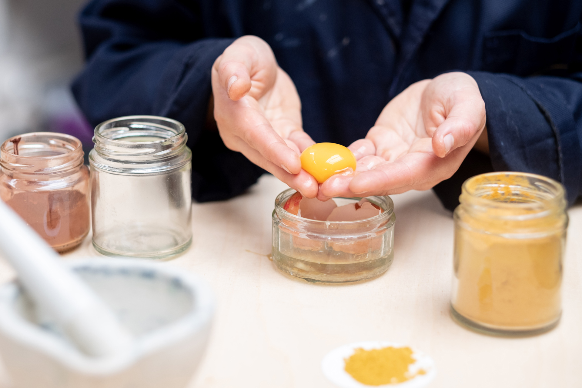 Making Egg tempura