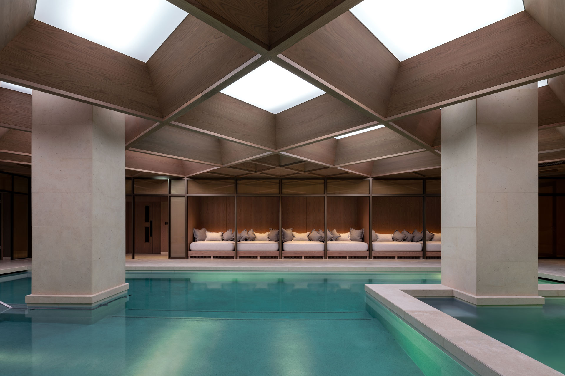 The Londoner: Leicester Square's Dazzling New Hotel