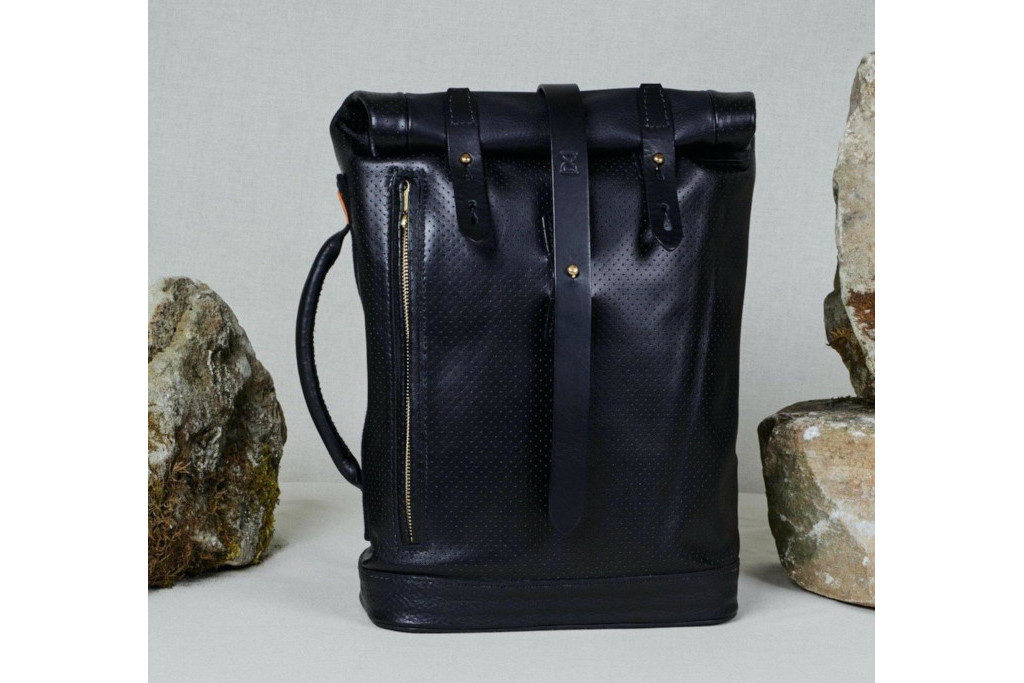 Chapman Innovative Cycling Backpack in Black (Medium)