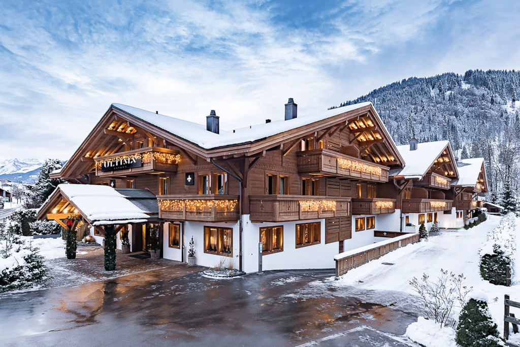 Copie de Ultima Gstaad Hotel Exterior in the snow