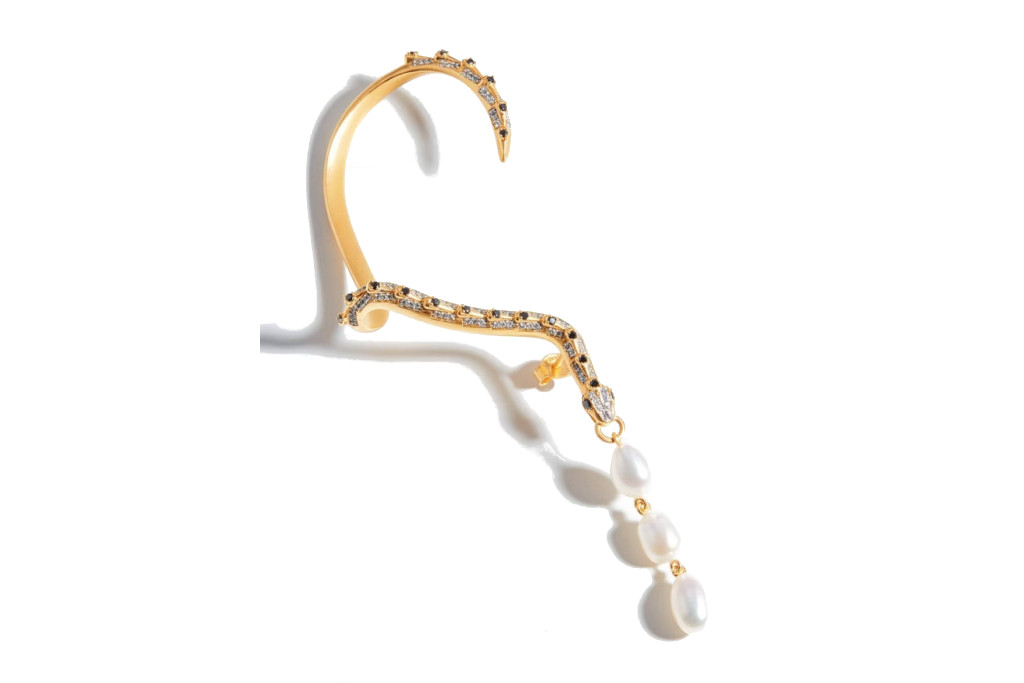 Gold pearl ear cuff