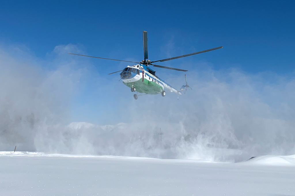 Amirsoy Heli skiing 