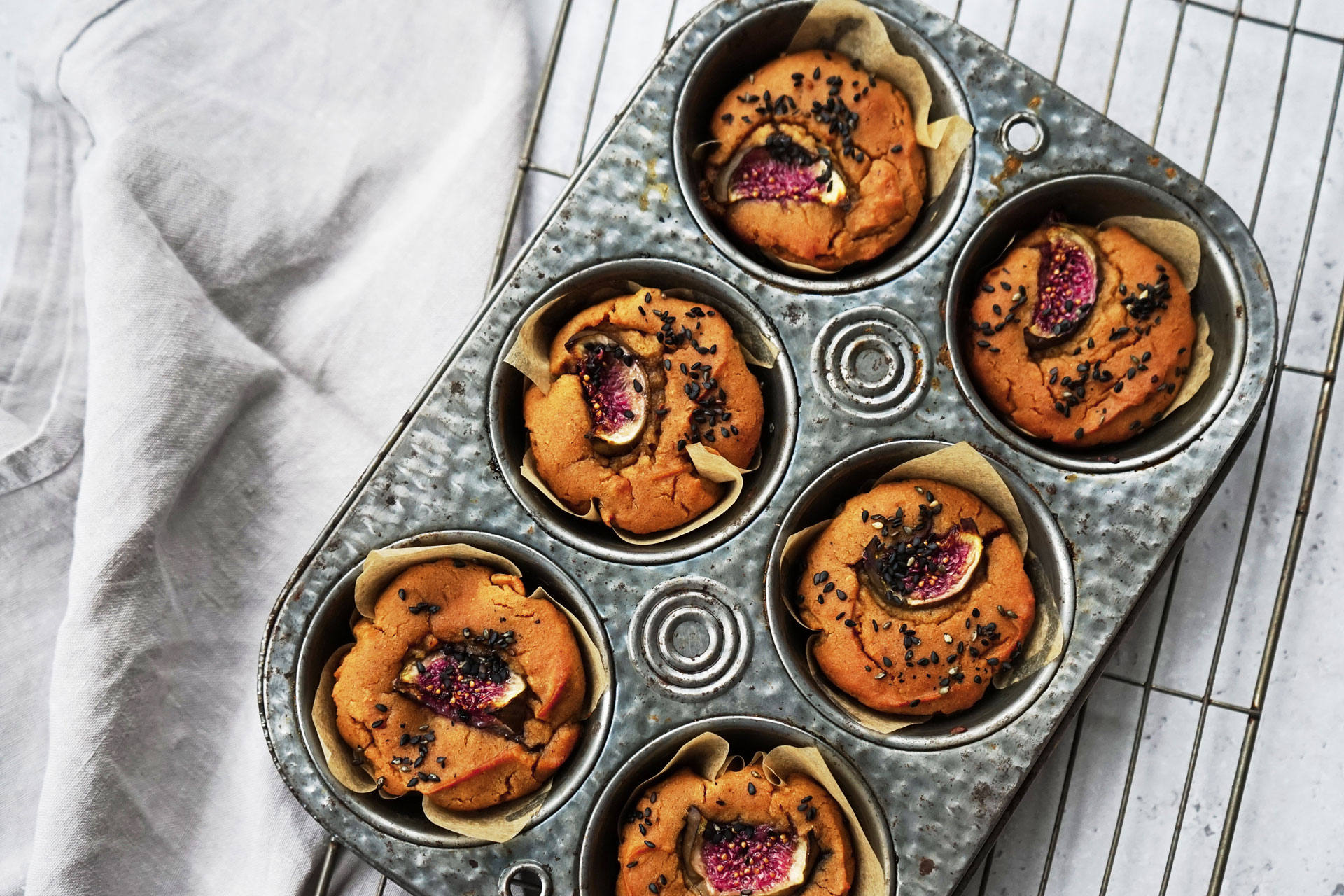 Fig and almond muffins