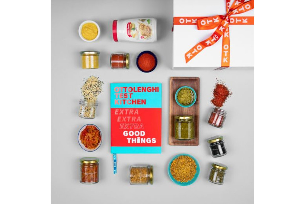 Spread of cooking products and books