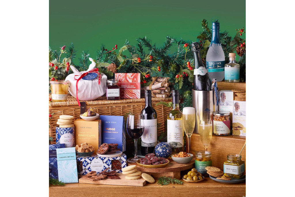 Drinks and confectionaries on green background