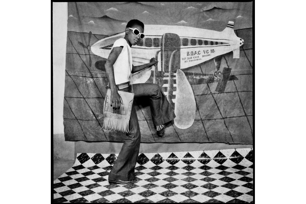 Sanlé Sory 'Je Vais Décoller, 1977' © Sanlé Sory _ Tezeta, courtesy David Hill Gallery