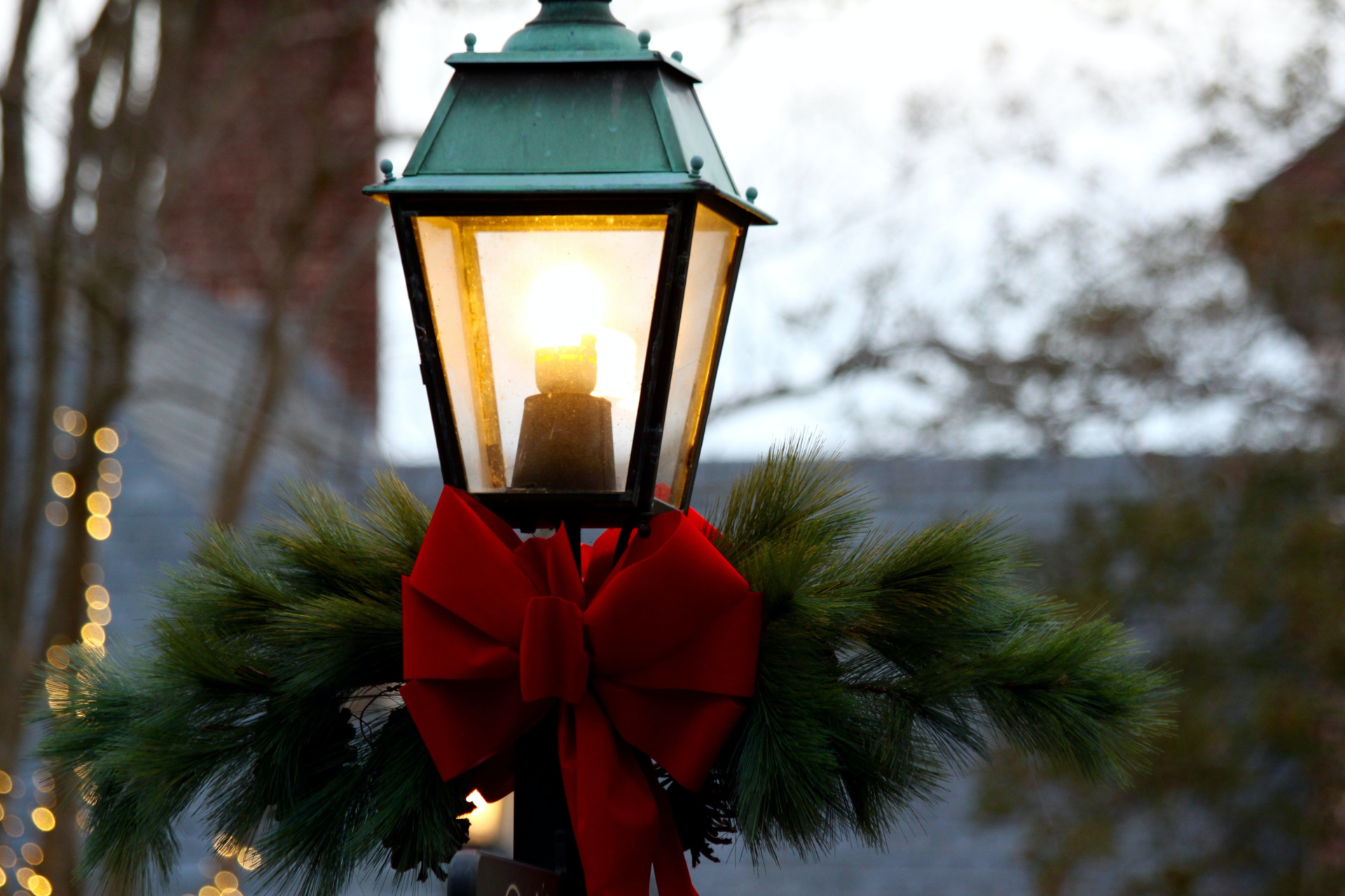Christmas street lamp