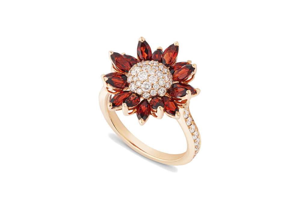 Asprey Small Daisy Garnet Ring